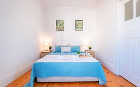Host Wise - Spacious Comfortable Apartment - Balcony